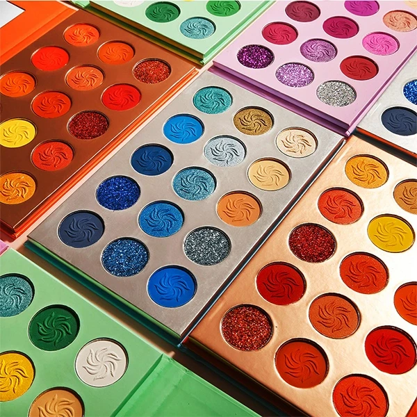 Waterproof Eyeshadow Palette - 15 Colors [Matte & Shimmer]