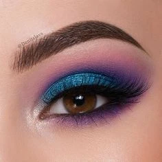 Purple Passion Eyeshadow Palette - Long-lasting Glitter Design