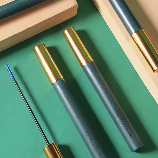 Colorful Brown Water Resistant Curling Mascara