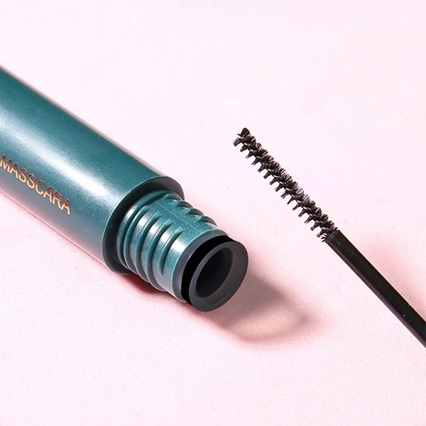 Purple Water Resistant Mascara | Long-Lasting & Non-Smudge. Flaunt-worthy Lashes