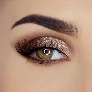 Shimmering GoldLiquid Eye Glitter for Glammed-Up Eyes!