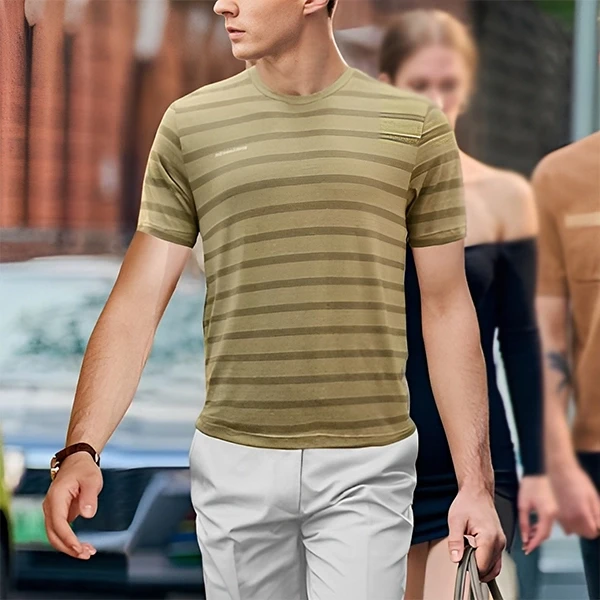 Red Stripes Men's Short Sleeve T-Shirt for Fashionable Summer Wear