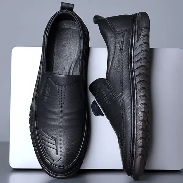 Gradient Color Stitch Detail Anti-Skip Wear Resistant Moccasin Slip-On Men Fashi