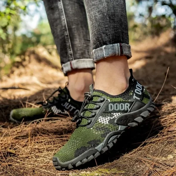 Breathable Mesh Lace Closure Anti-Slip Lightweight Outdoor Sports Shoes Men Hiki