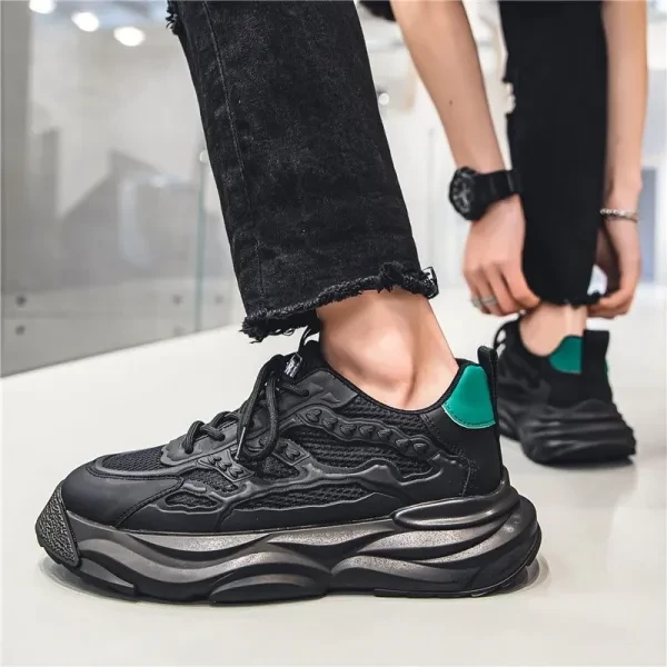 Fashion Design Mesh Fabric Breathable Men Sneakers Lace Up Soft Sole Sports Runn