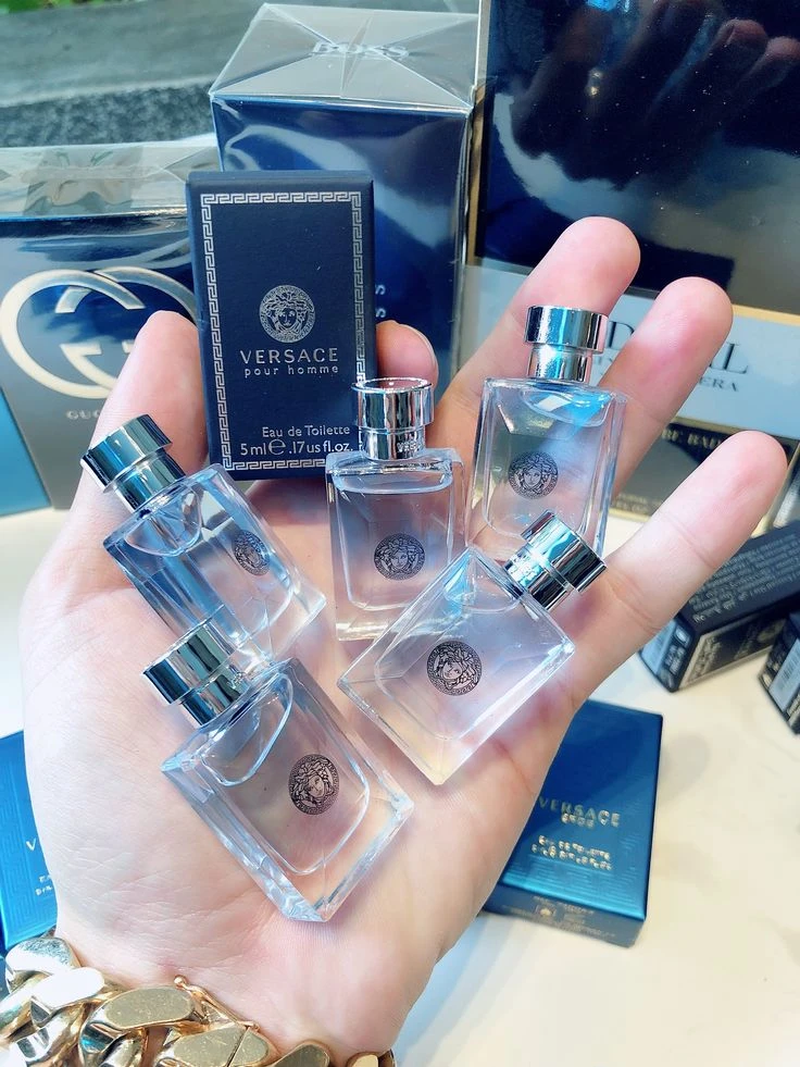 Versace Pour Homme Miniature for Men - Eau de Toilette, 5 ml