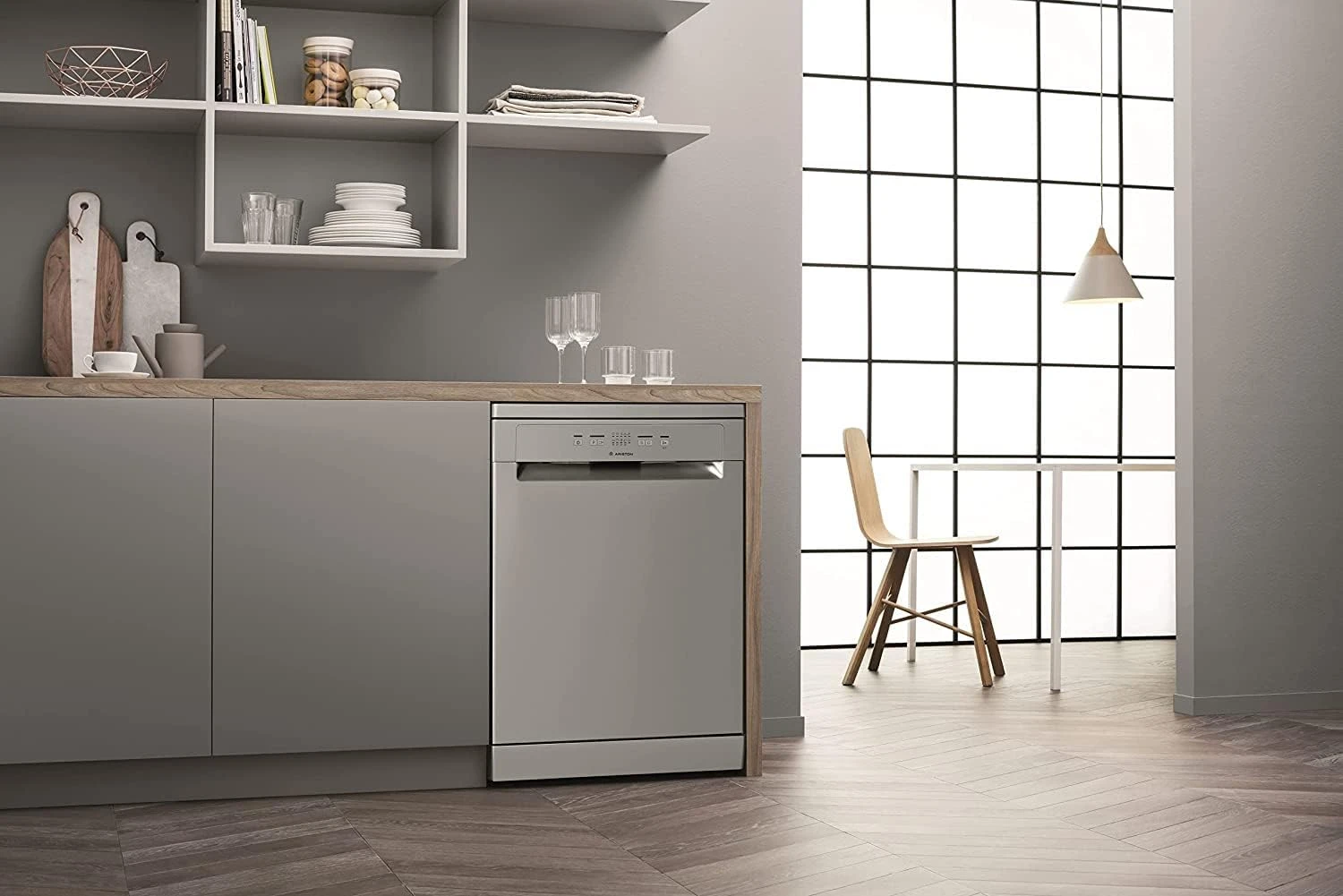 Ariston Dishwasher Freestanding, 13 Place Setting, Inverter Motor, 5 Washing Pro