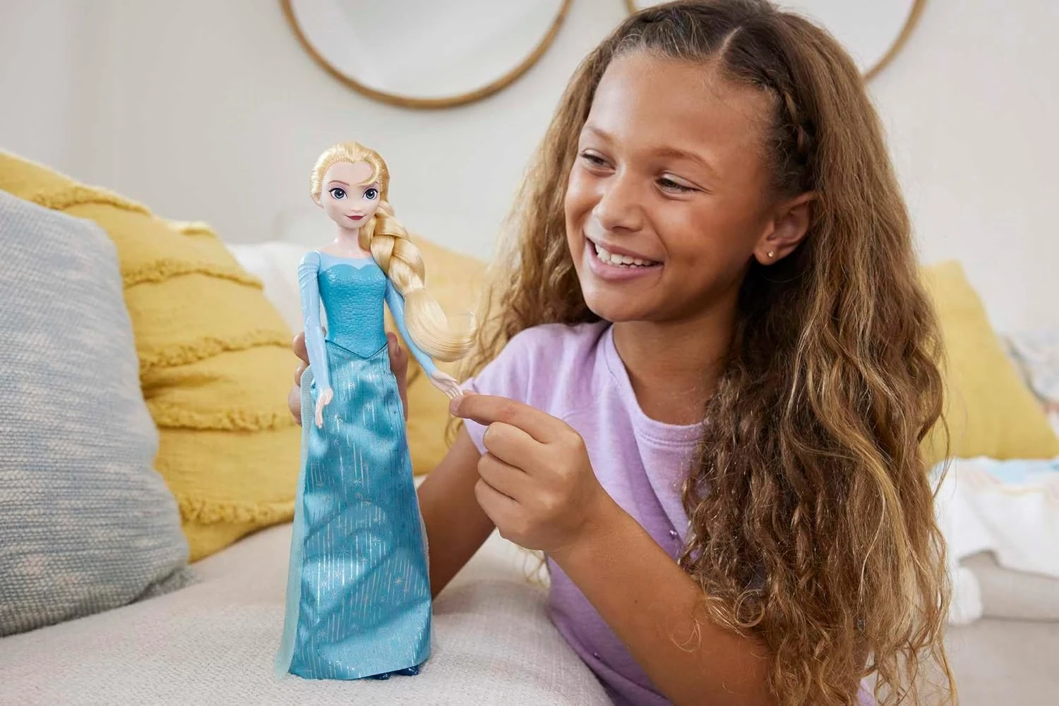Disney Frozen Toys, Elsa Fashion Doll with Signature Clothing and Accessories In