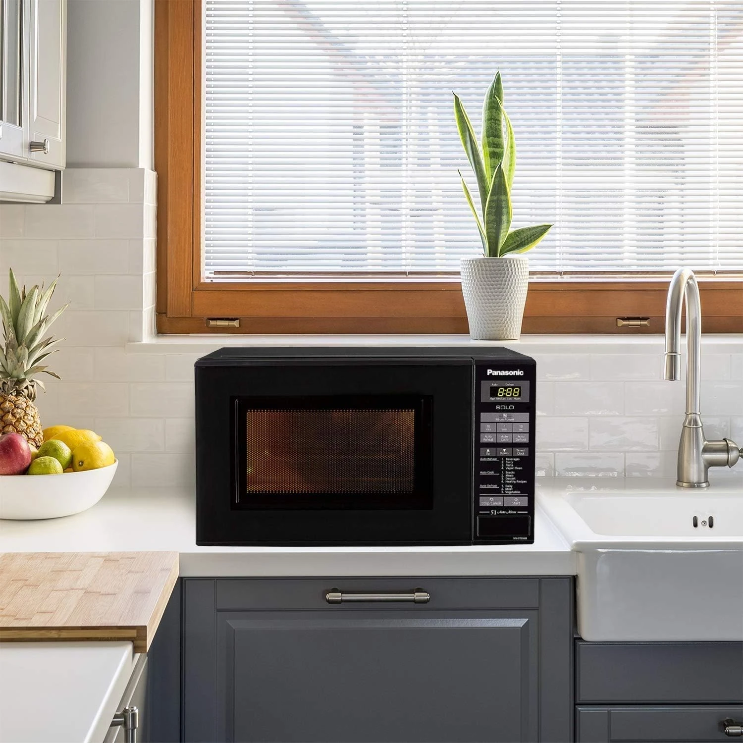 Panasonic 20L Solo Microwave oven, NN-ST266B - 800W, Easy touch control, Auto Re