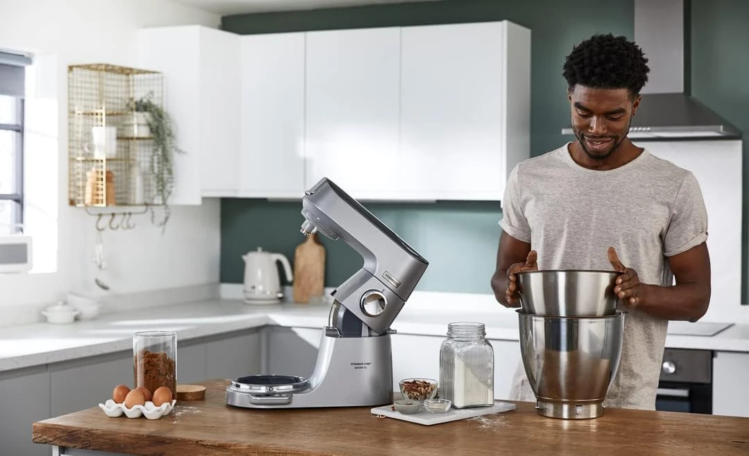 KENWOOD Metal Body Kitchen Machine TITANIUM CHEF BAKER XL with Built-in Weighing
