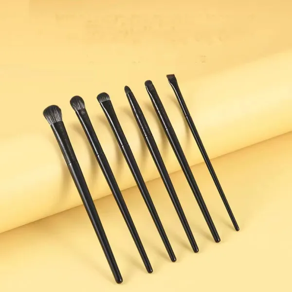 Black Plastic Makeup Brushes Set for Women's Face Grooming Six Pieces