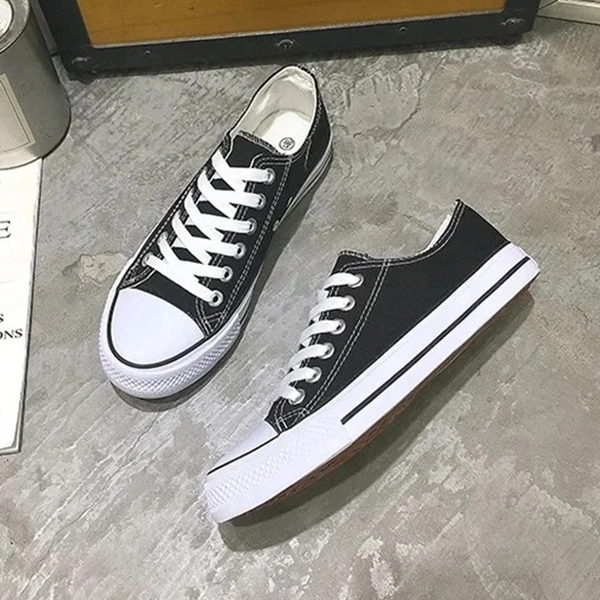 Lightweight Lace Closure Flat Low Cut Men Sneakers Trend Style Fashion Streetwea